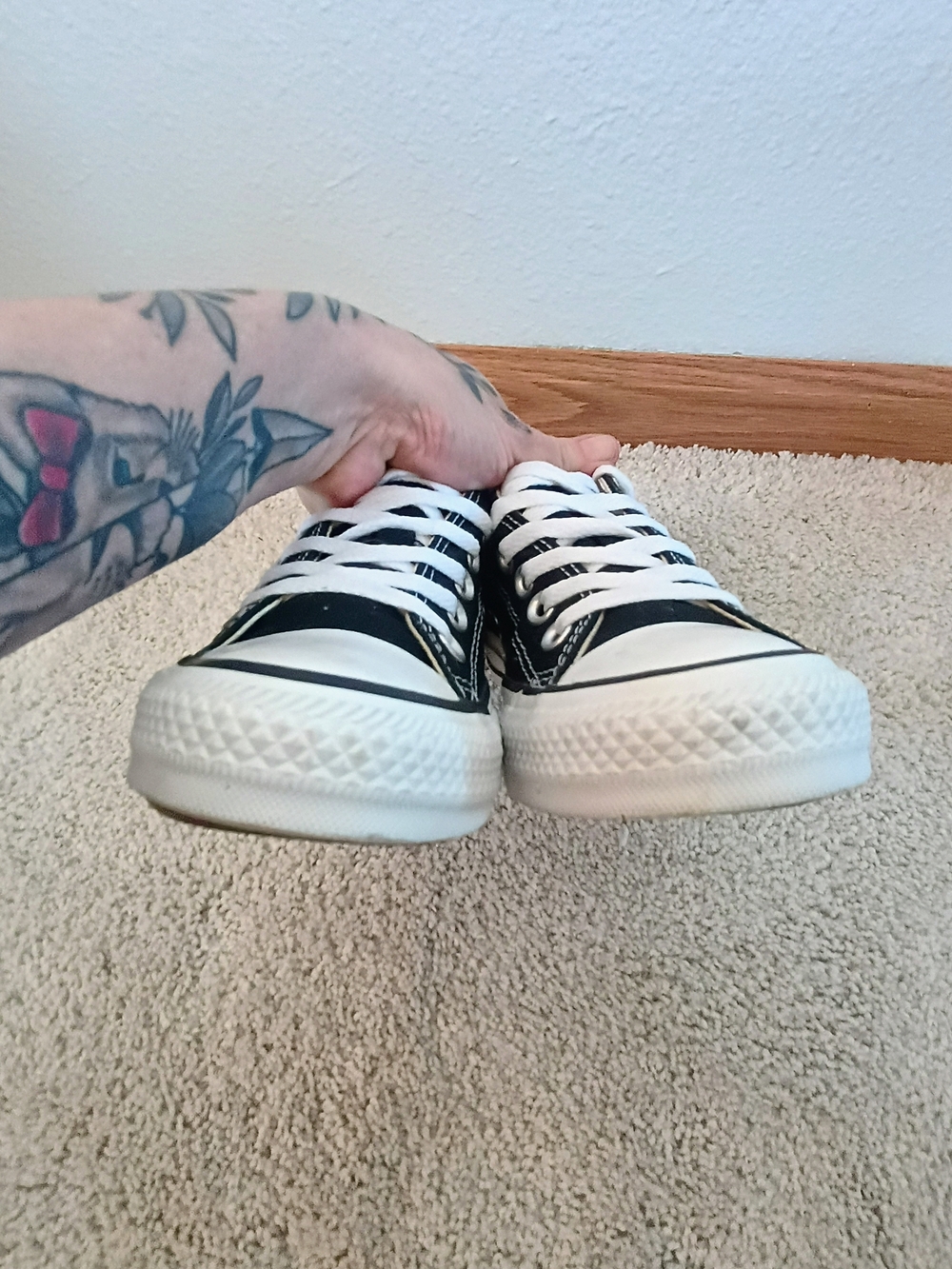 Converse Chuck Taylor All Star Low Top Black White Sneakers Women’s 6.5 Men’s 4. - Picture 5 of 10